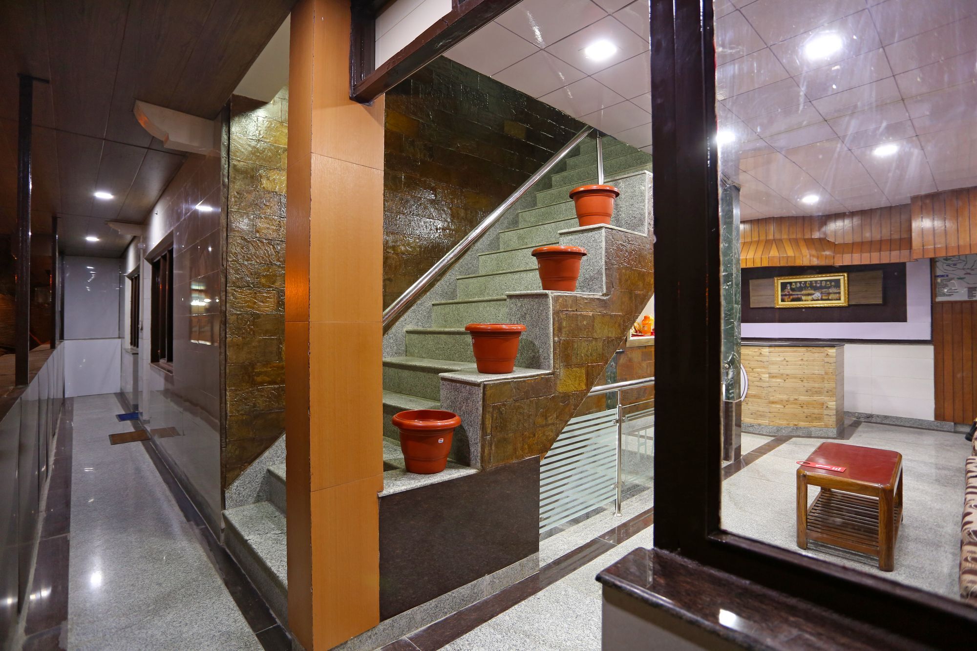 מוסורי Oyo 8714 Hotel Amar מראה חיצוני תמונה