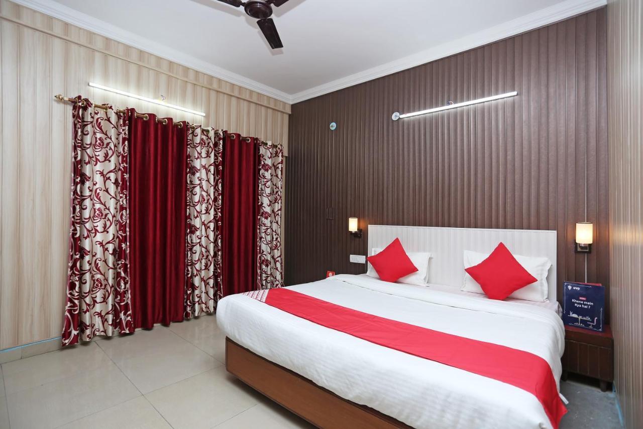 מוסורי Oyo 8714 Hotel Amar מראה חיצוני תמונה