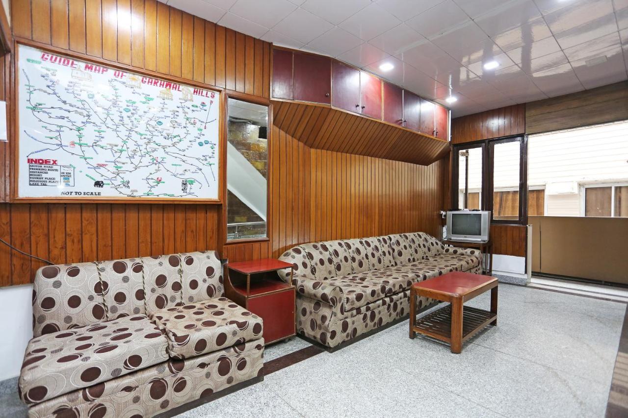 מוסורי Oyo 8714 Hotel Amar מראה חיצוני תמונה